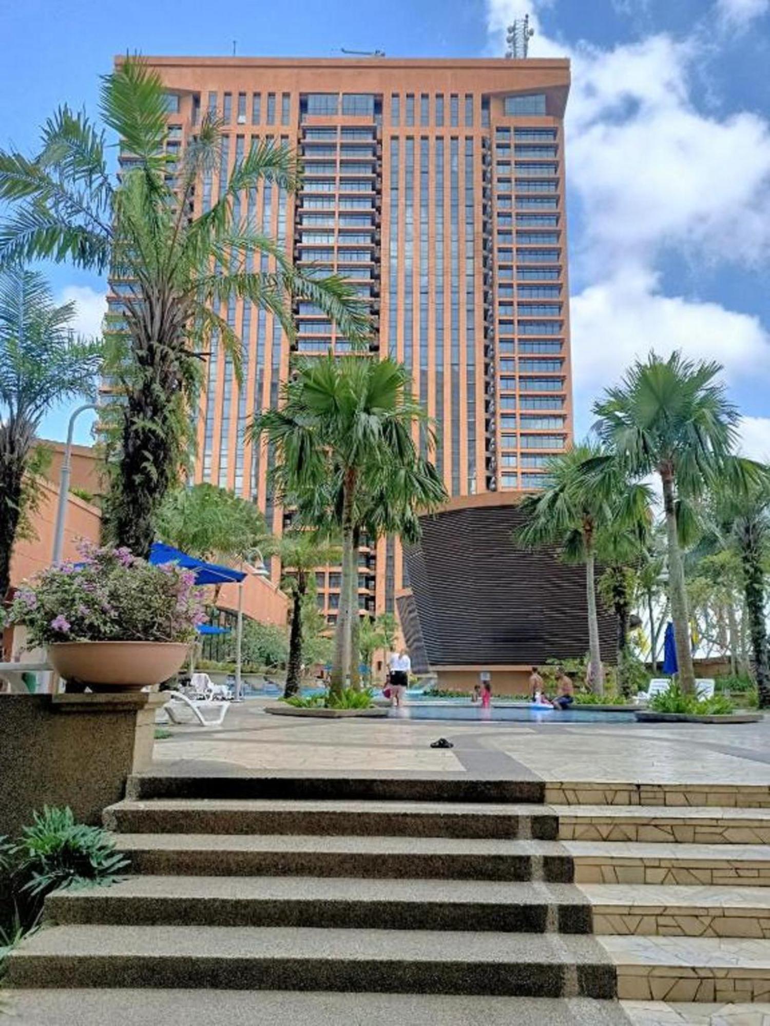 Vacation At Times Square Kl Apartment
